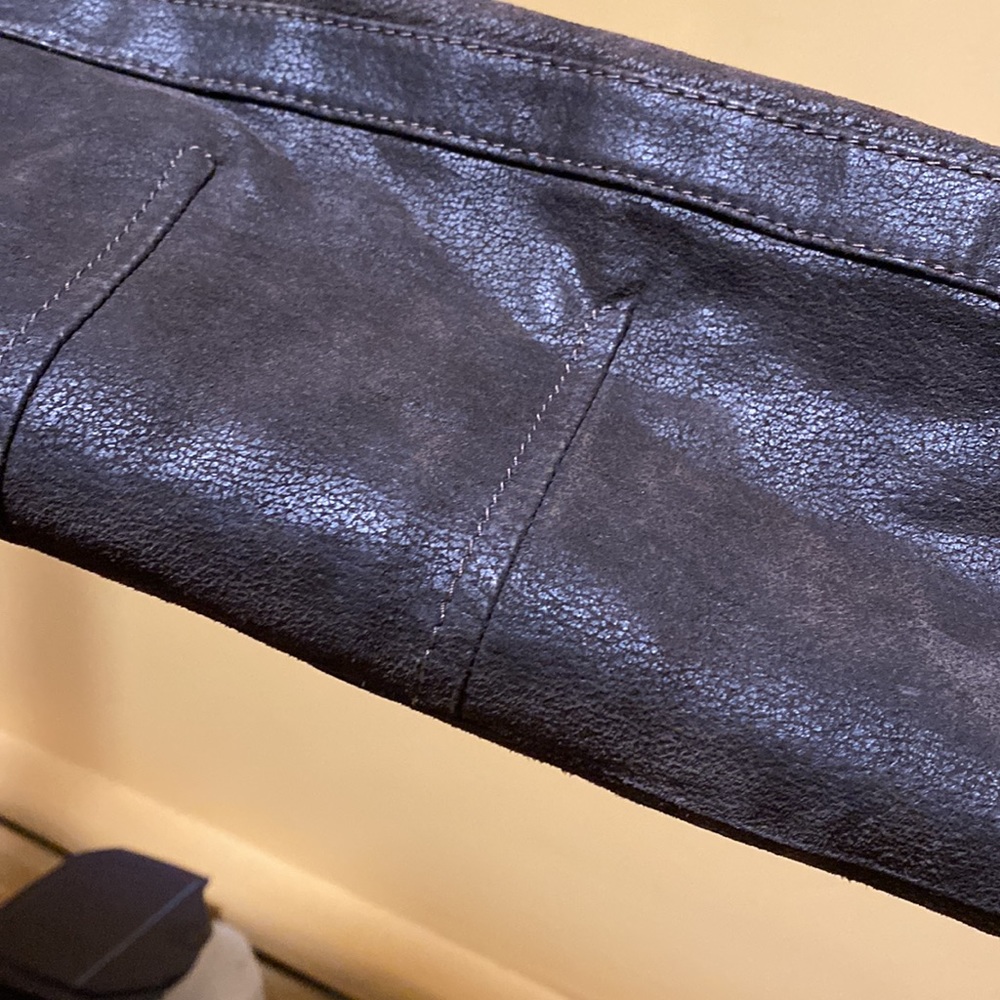 Leather jacket - Picture 9 of 14